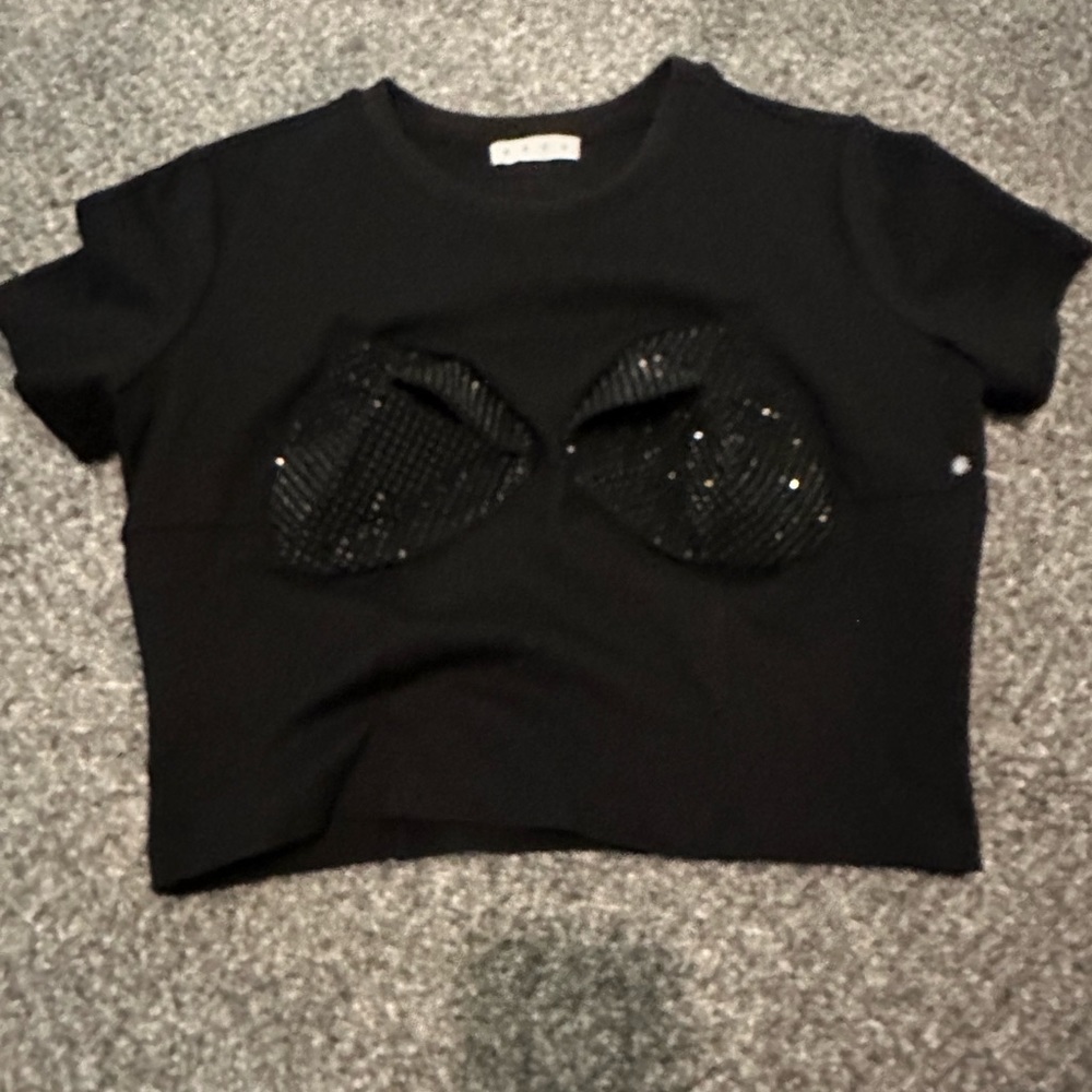 AREA
Crystal Pyramid Cup Short Sleeve T-Shirt - Picture 2 of 4